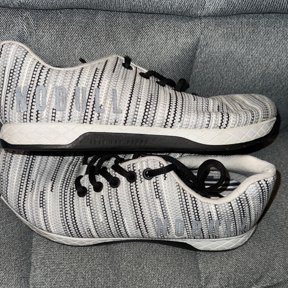 NOBULL Black and White Athletic Shoes with Striped Design